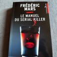  Thomas Harris est un freak avec un seul oeil, solitaire et orphelin depuis la mort accidentelle de ses parents 10 ans plus tôt. Il n&rsquo;a plus aucun souvenir de son...